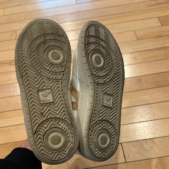 Veja White Sneakers with Gold Details - Picture 3 of 6